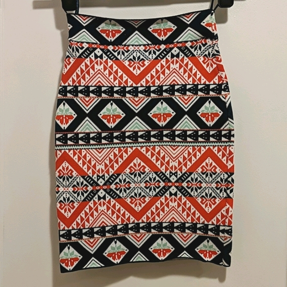 BCBGMaxAzria Bodycon Mini Skirt - Picture 2 of 4